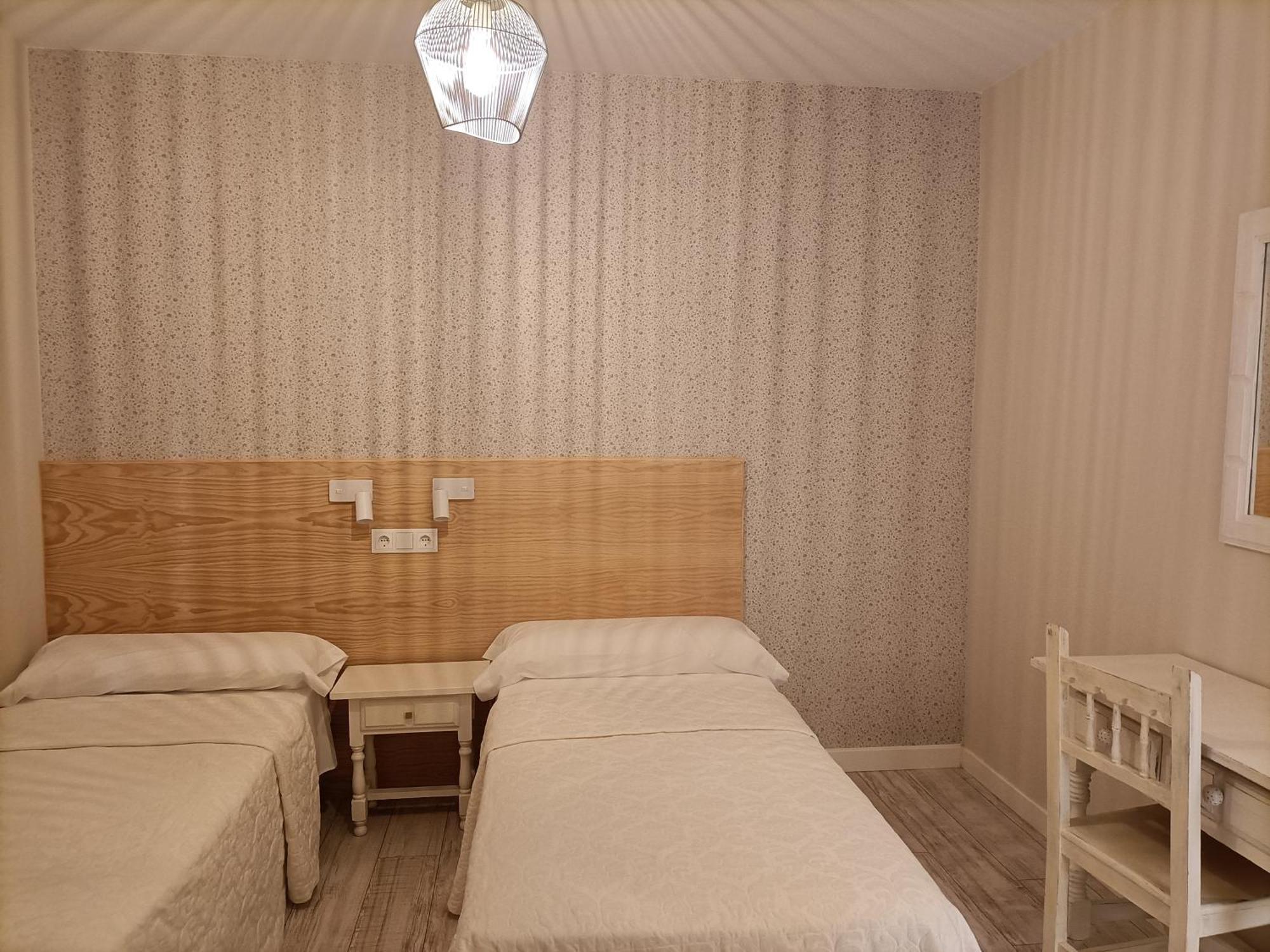 Hostal Quiper Quiroga Esterno foto