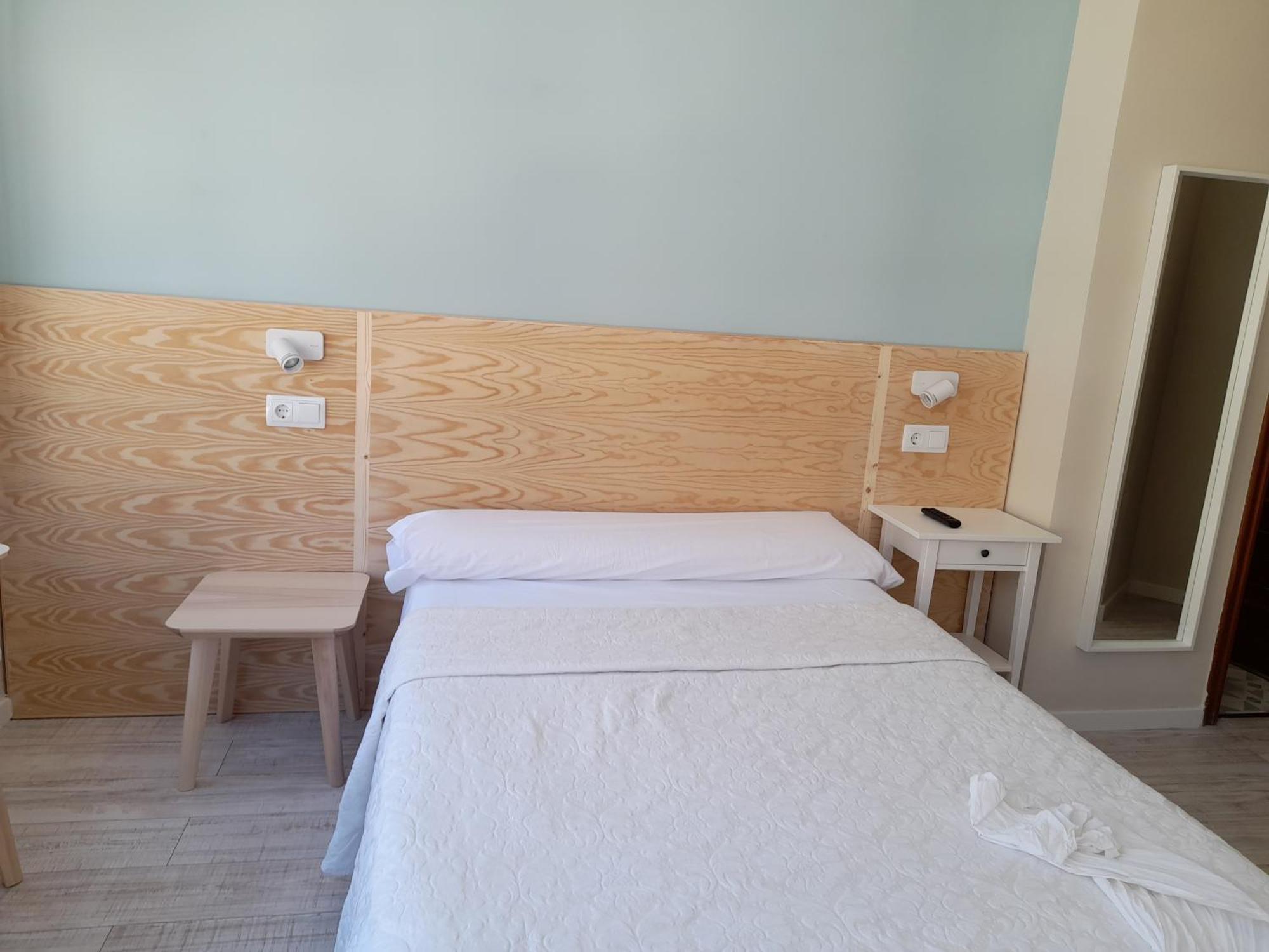 Hostal Quiper Quiroga Esterno foto